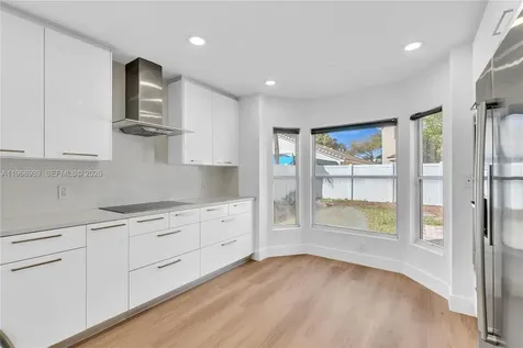 4917 SW 32nd Way Hollywood FL 33312
