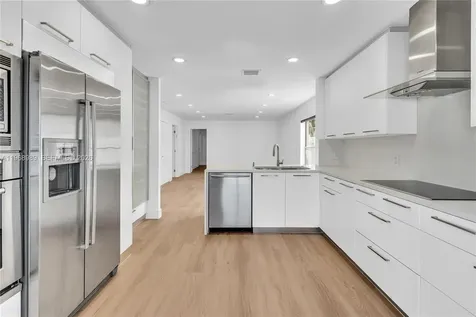 4917 SW 32nd Way Hollywood FL 33312