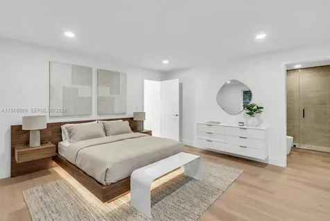4917 SW 32nd Way Hollywood FL 33312