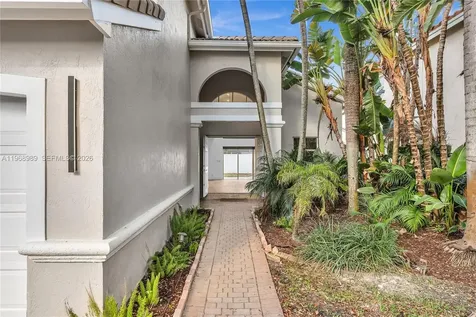4917 SW 32nd Way Hollywood FL 33312