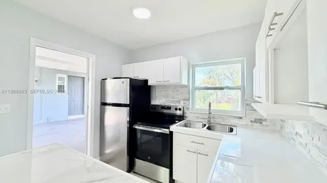 432 NW 103rd Street Miami FL 33150