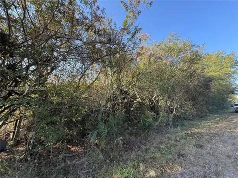 858 Woodland Boulevard Clewiston FL 33440