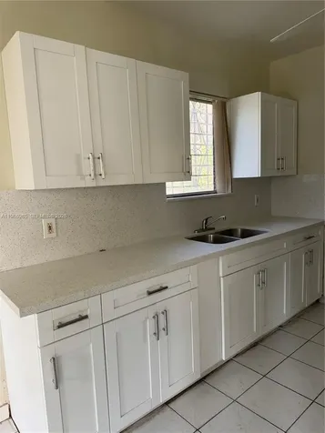 480 NE 127th Street North Miami FL 33161