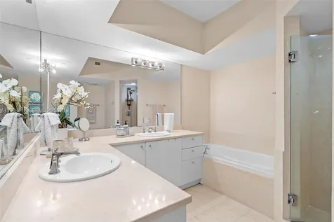 19900 E Country Club Drive Aventura FL 33180
