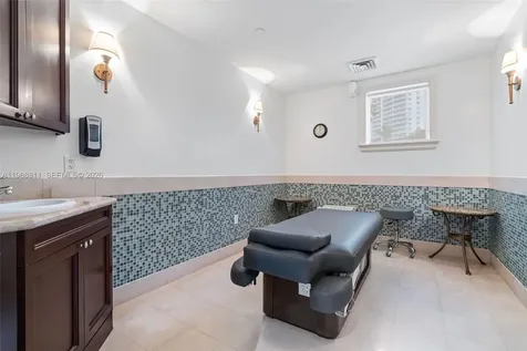 19900 E Country Club Drive Aventura FL 33180