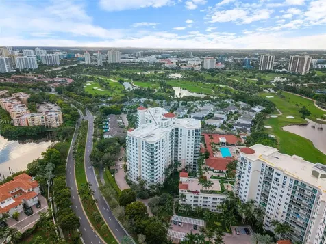 19900 E Country Club Drive Aventura FL 33180