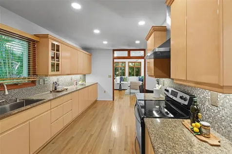 4140 Bonita Avenue Miami FL 33133