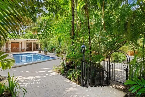4140 Bonita Avenue Miami FL 33133