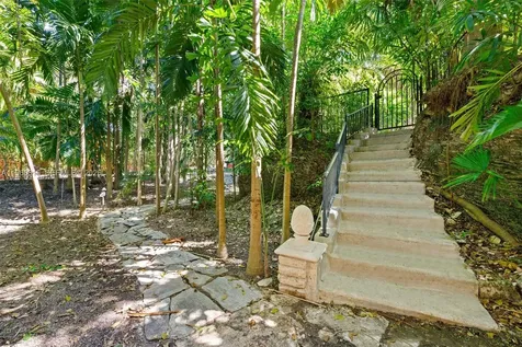 4140 Bonita Avenue Miami FL 33133