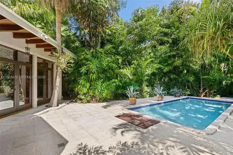 4140 Bonita Avenue Miami FL 33133
