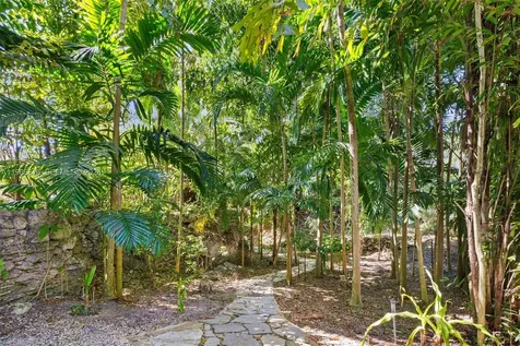 4140 Bonita Avenue Miami FL 33133