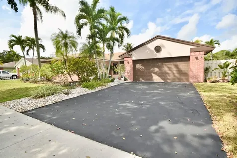 701 Blue Ridge Way Davie FL 33325