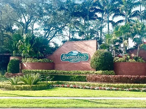 701 Blue Ridge Way Davie FL 33325