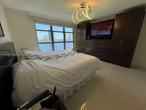 3530 Mystic Pointe Drive Aventura FL 33180