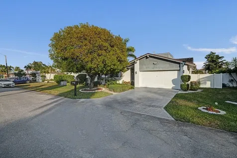 8084 Buttonwood Circle Tamarac FL 33321