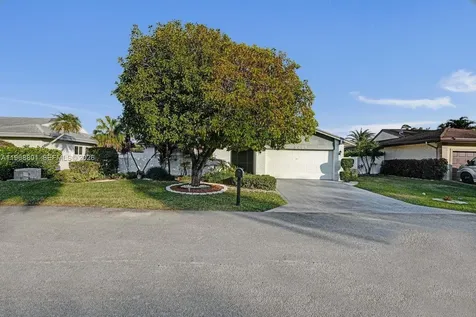 8084 Buttonwood Circle Tamarac FL 33321