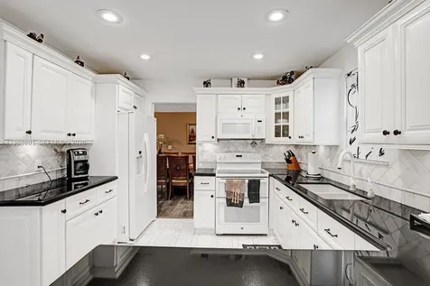 8084 Buttonwood Circle Tamarac FL 33321