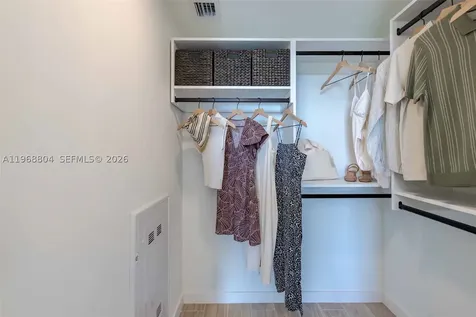 3900 Alton Road Miami Beach FL 33140