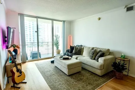 2000 N Bayshore Drive Miami FL 33137