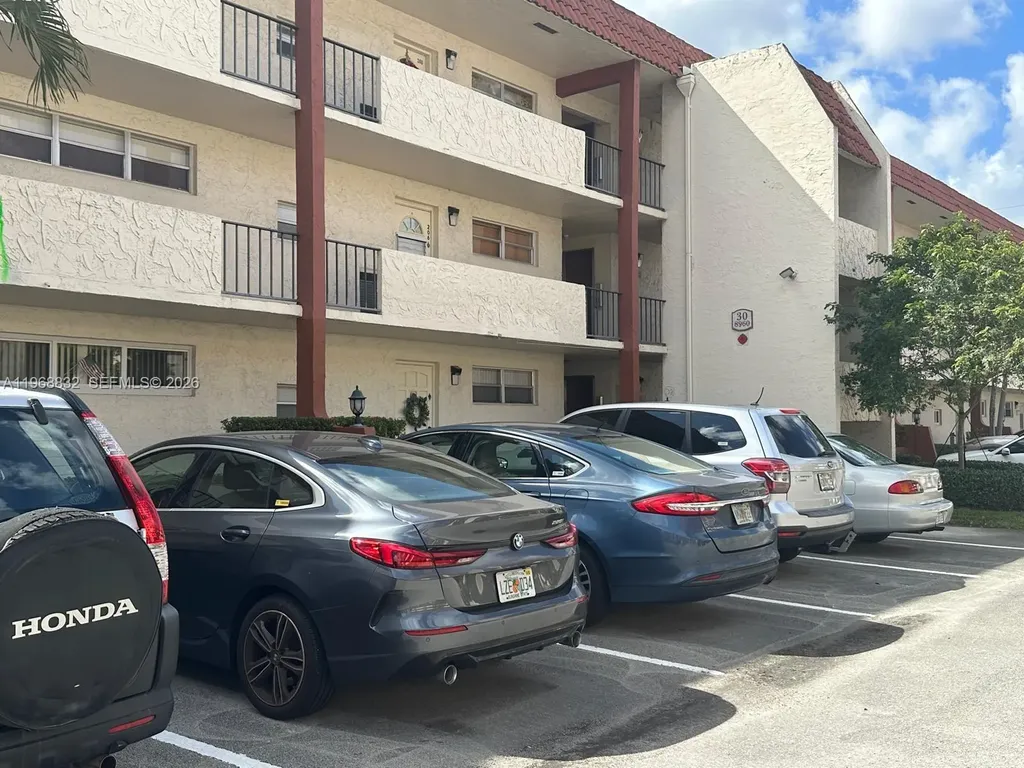 8960 S Hollybrook Boulevard Pembroke Pines FL 33025