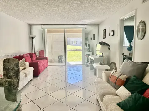 8960 S Hollybrook Boulevard Pembroke Pines FL 33025