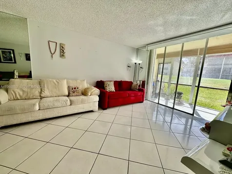 8960 S Hollybrook Boulevard Pembroke Pines FL 33025