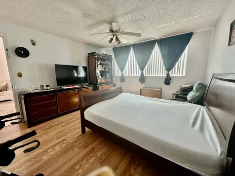 8960 S Hollybrook Boulevard Pembroke Pines FL 33025