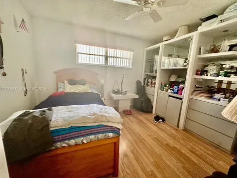 8960 S Hollybrook Boulevard Pembroke Pines FL 33025
