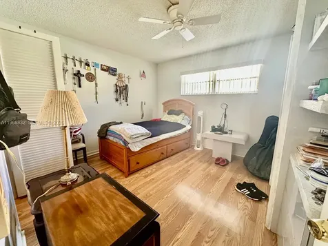 8960 S Hollybrook Boulevard Pembroke Pines FL 33025