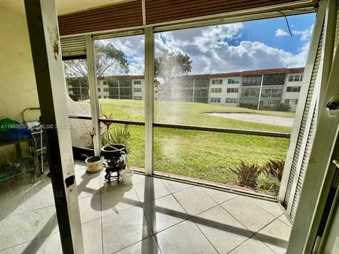 8960 S Hollybrook Boulevard Pembroke Pines FL 33025