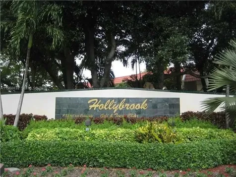8960 S Hollybrook Boulevard Pembroke Pines FL 33025