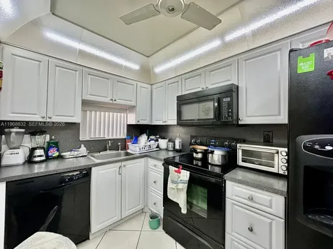 8960 S Hollybrook Boulevard Pembroke Pines FL 33025