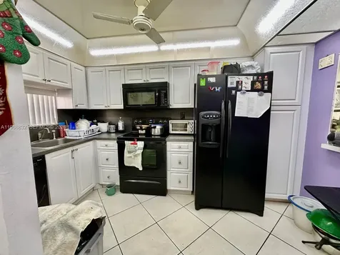 8960 S Hollybrook Boulevard Pembroke Pines FL 33025
