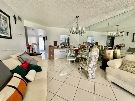 8960 S Hollybrook Boulevard Pembroke Pines FL 33025