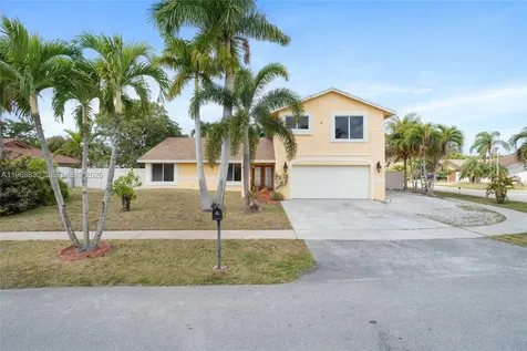 4231 NW 73rd Avenue Lauderhill FL 33319