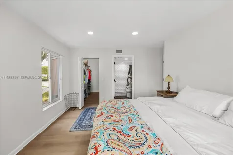 13870 Oneida Drive Delray Beach FL 33446