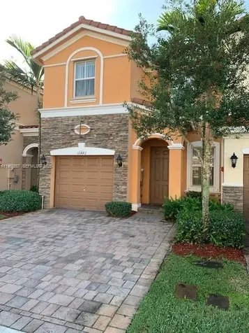 12442 Emerald Creek Manor Plantation FL 33325