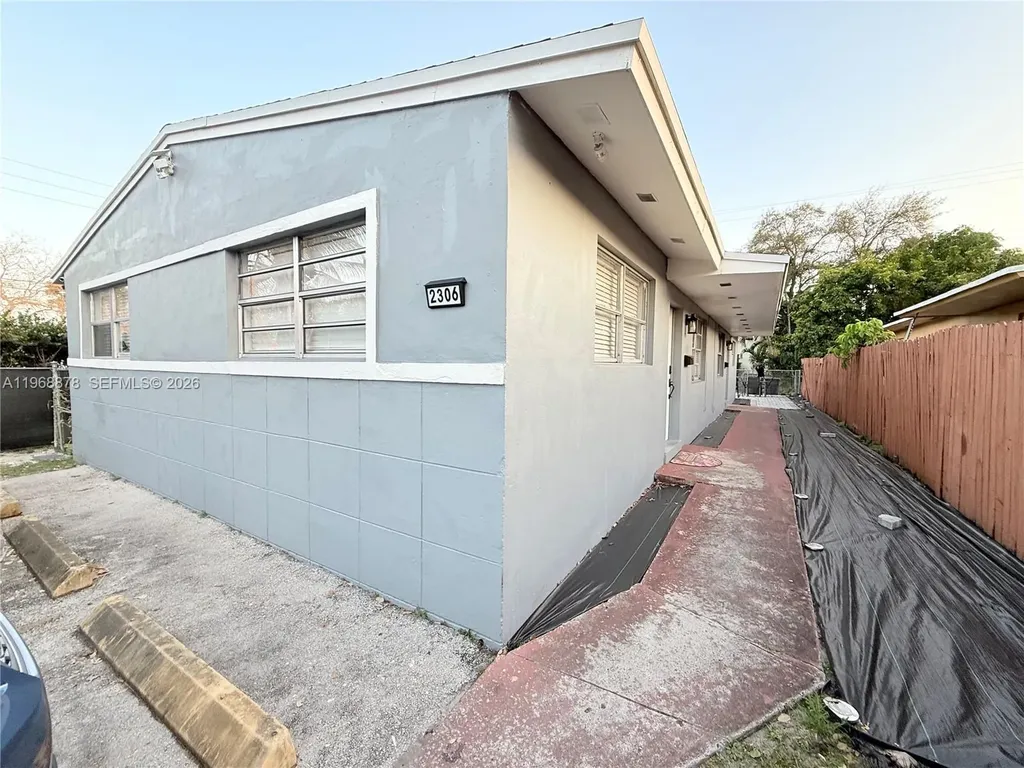 2306 Simms Street Hollywood FL 33020