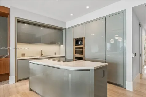 18975 Collins Avenue Sunny Isles Beach FL 33160