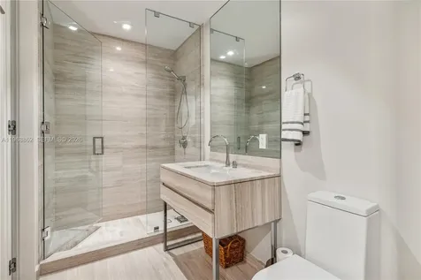 18975 Collins Avenue Sunny Isles Beach FL 33160