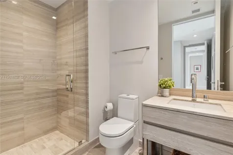 18975 Collins Avenue Sunny Isles Beach FL 33160