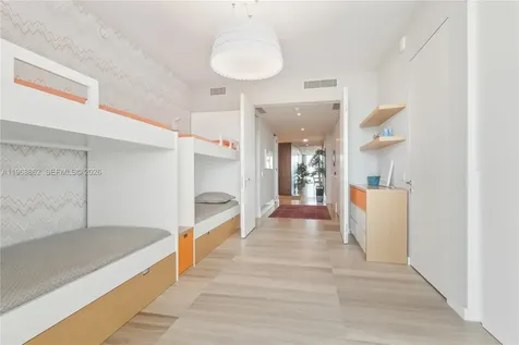 18975 Collins Avenue Sunny Isles Beach FL 33160