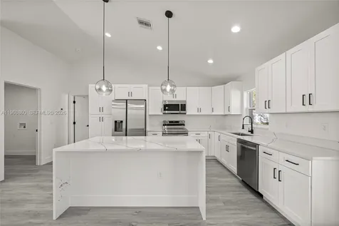 9989 SW 42nd Avenue Ocala FL 34476