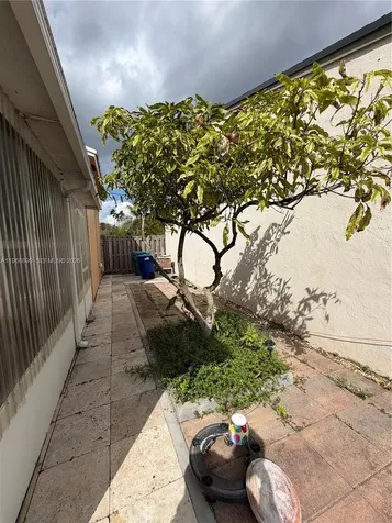19804 NW 67th Court Hialeah FL 33015