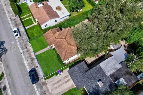 231 NW 44th Street Miami FL 33127