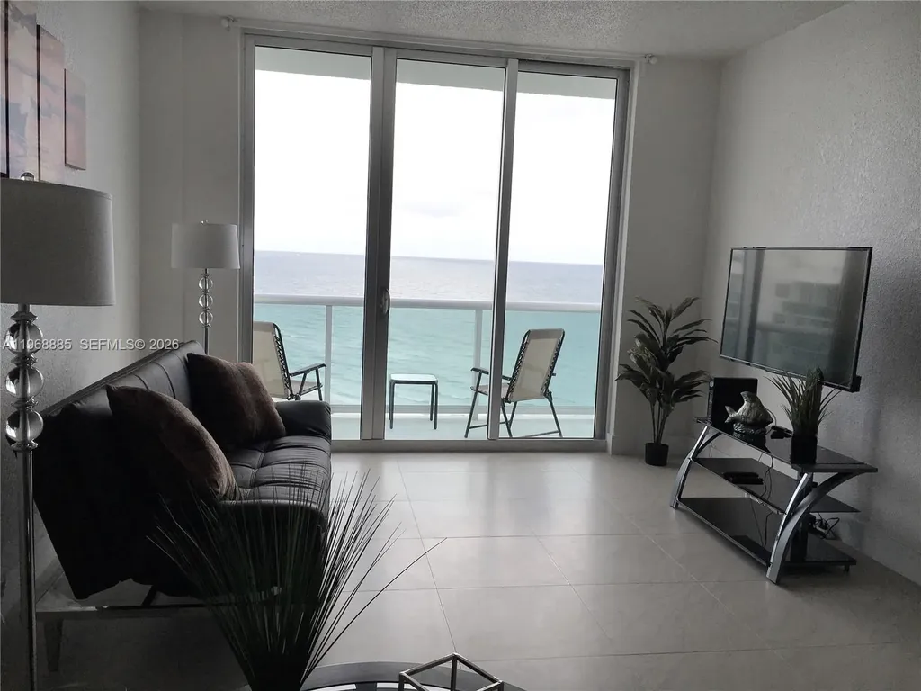 3901 S Ocean Drive Hollywood FL 33019