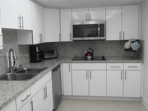 3901 S Ocean Drive Hollywood FL 33019