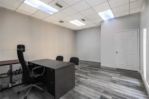 3337 NW 74th Avenue Miami FL 33122