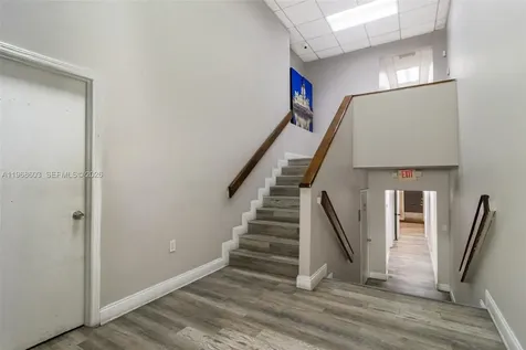 3337 NW 74th Avenue Miami FL 33122