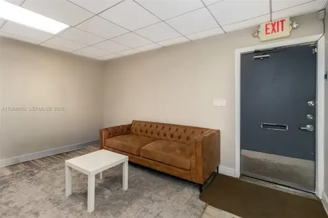3337 NW 74th Avenue Miami FL 33122